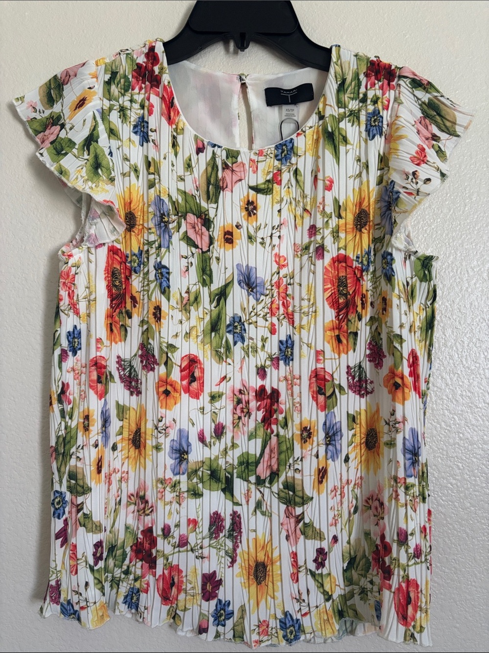 NWT XS Tahari Sunray Garden Print Floral Blouse with Keyhole back
